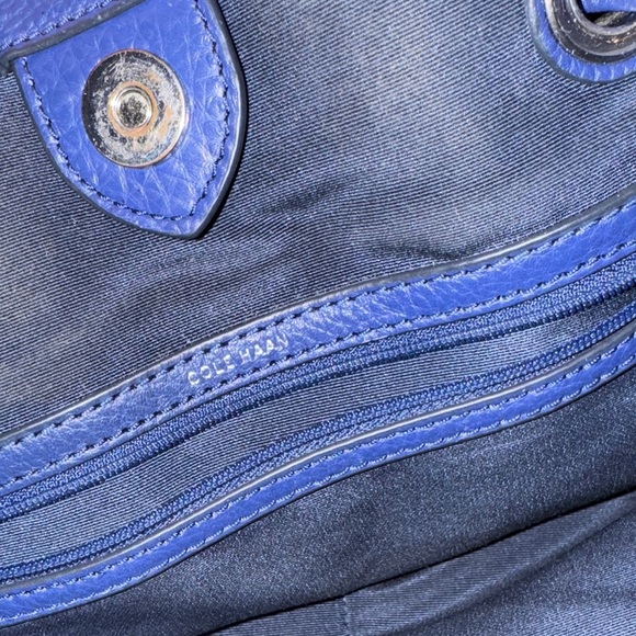 Cole Haan Vintage leather Reiley tassel tote in Navy EUC - Picture 12 of 16